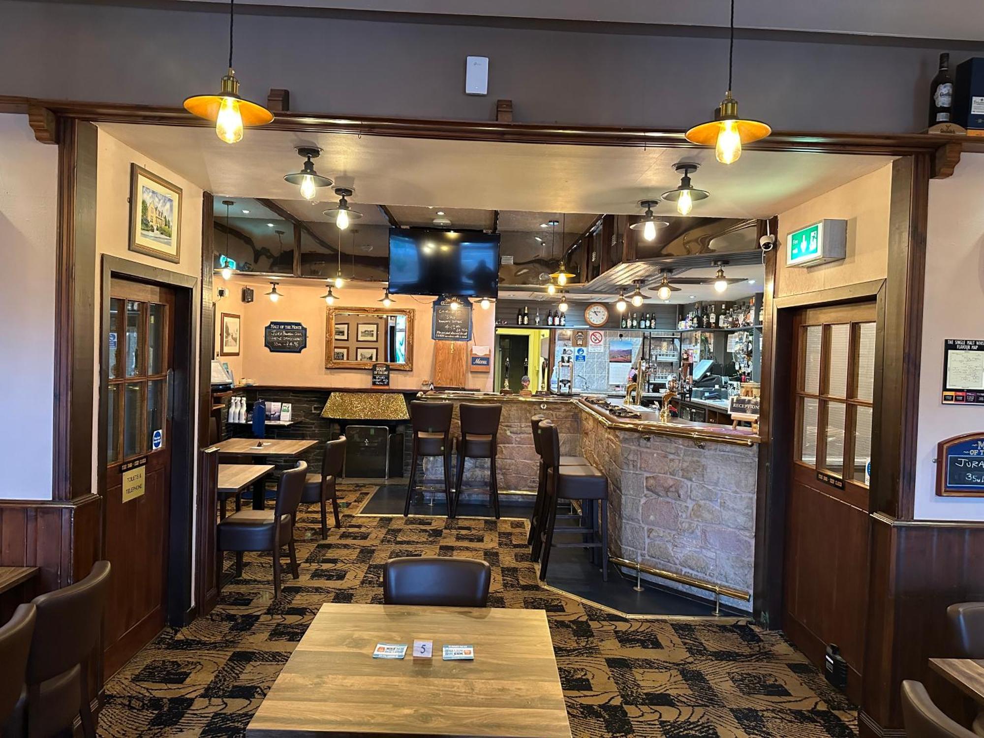 The Glen Hotel ニュートンモア エクステリア 写真