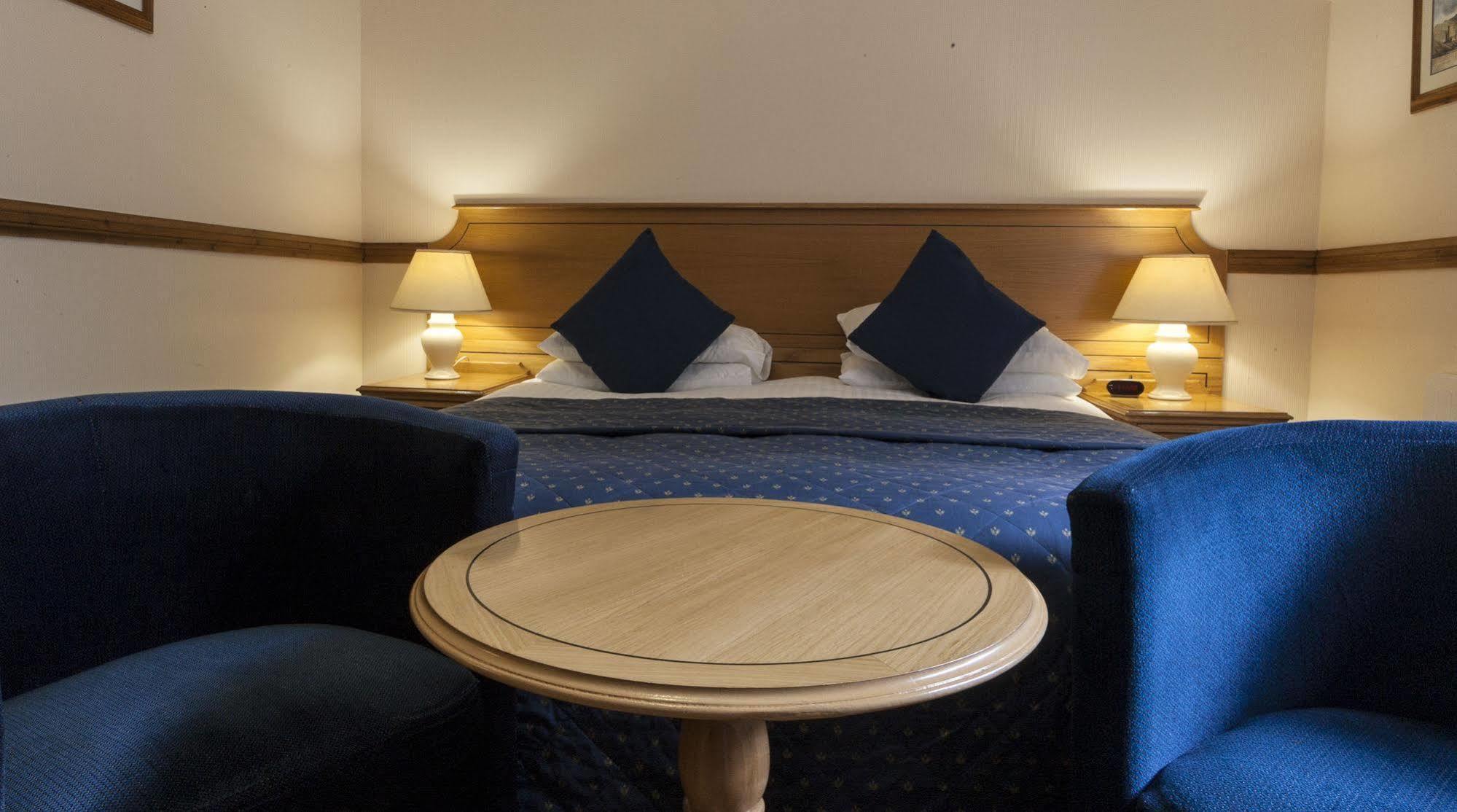 The Glen Hotel ニュートンモア エクステリア 写真